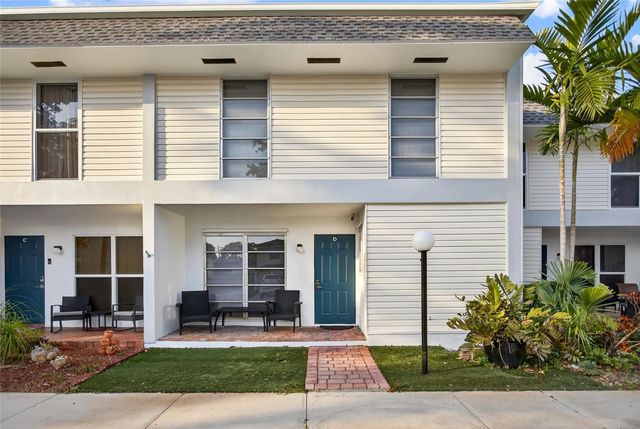 2 of 22 - 3331 Farragut Street #8d, Hollywood, FL