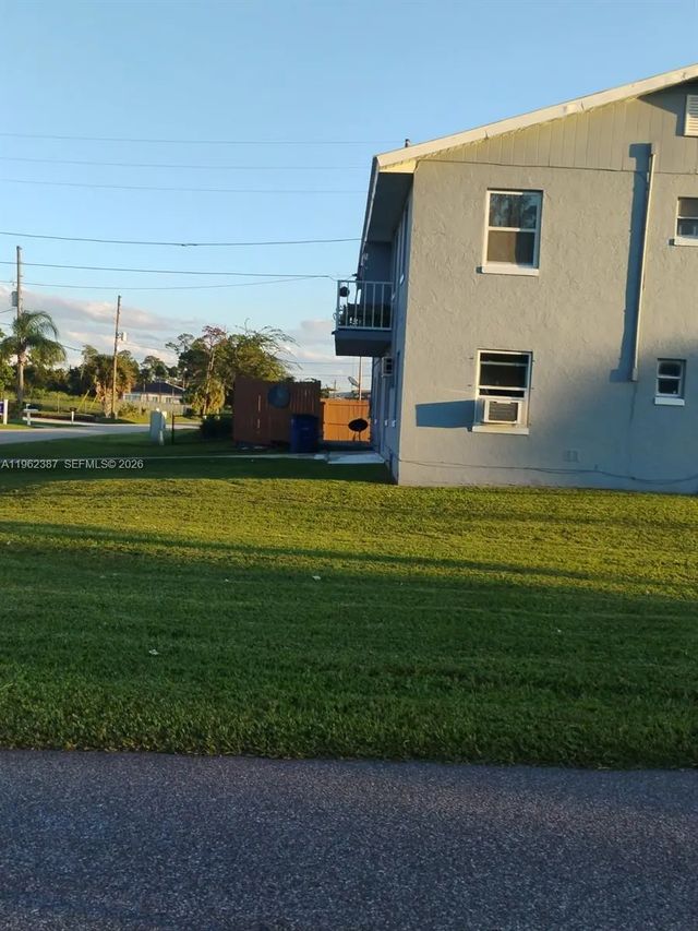 3 of 20 - 4131 Commercial Drive, Sebring, FL