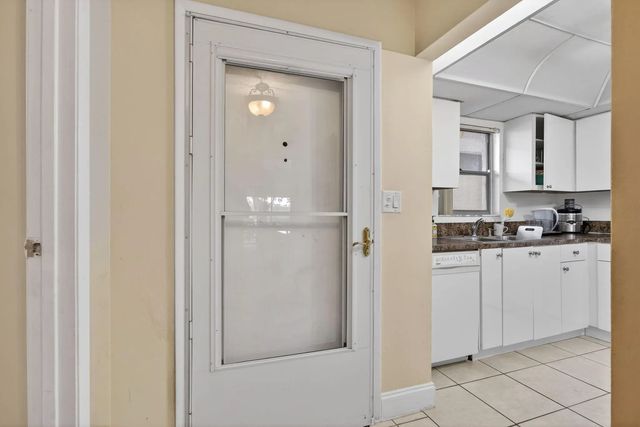 2 of 41 - 5900 Nw 44th Street #115, Lauderhill, FL