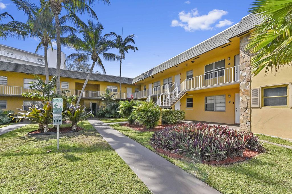 240 Croton Avenue #102, Lantana