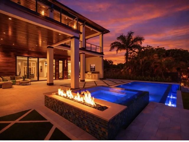 4 of 122 - 736 Lagoon Drive, North Palm Beach, FL