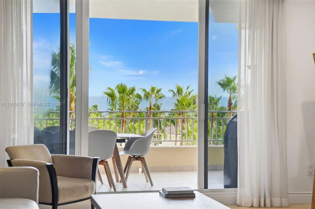 799 Crandon Boulevard #605, Key Biscayne