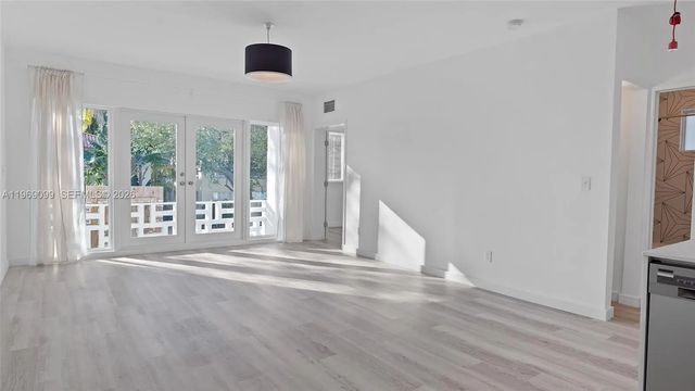 1561 Jefferson Avenue, Miami Beach