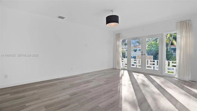 5 of 95 - 1561 Jefferson Avenue, Miami Beach, FL