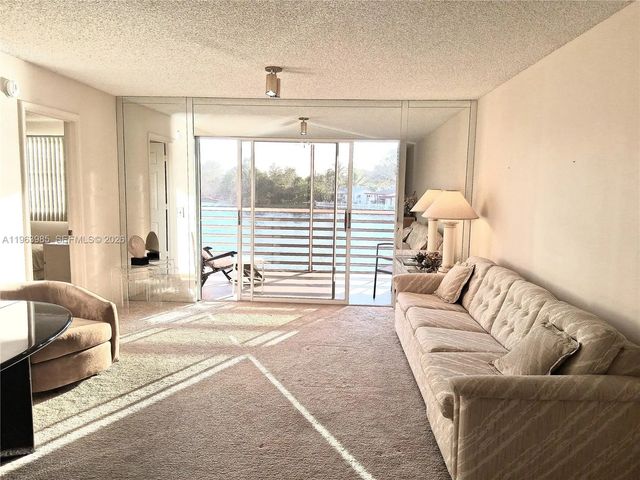 10456 Nw 24th Place #206, Sunrise