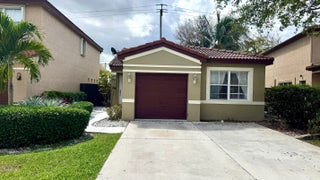 Photo of Listing #R11165577