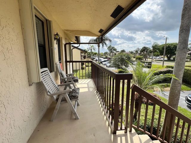 3 of 31 - 4682 Lucerne Lakes Boulevard #206, Lake Worth, FL