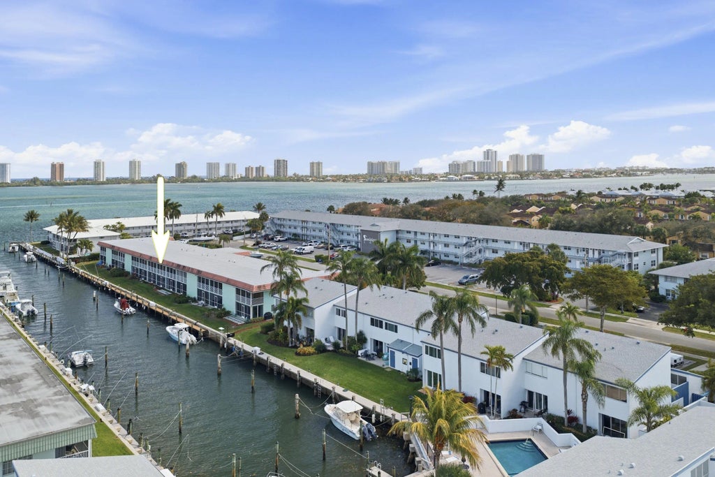 117 Lehane Terrace #205, North Palm Beach