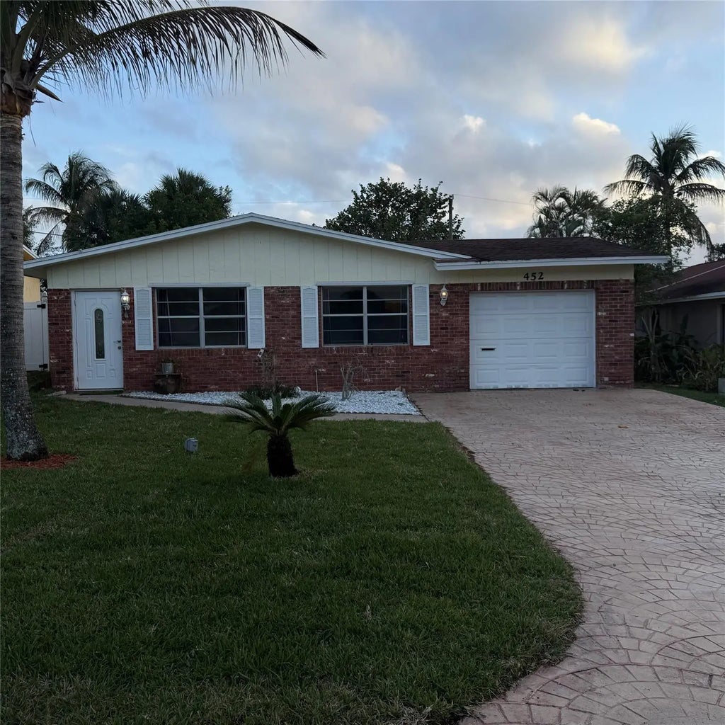 452 W Royal Palm Road, Boca Raton