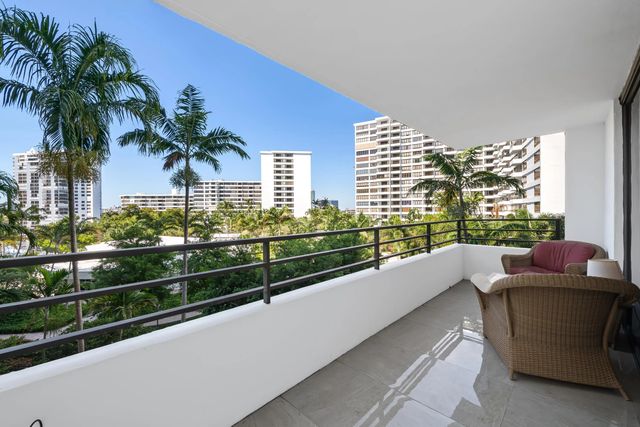 2 of 35 - 2500 Parkview Drive #615, Hallandale Beach, FL