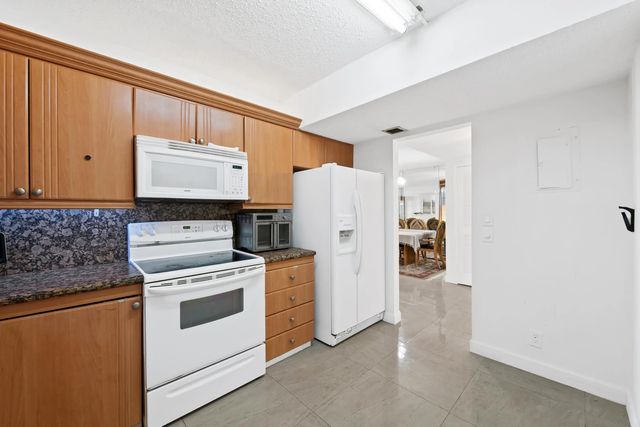 4 of 35 - 2500 Parkview Drive #615, Hallandale Beach, FL
