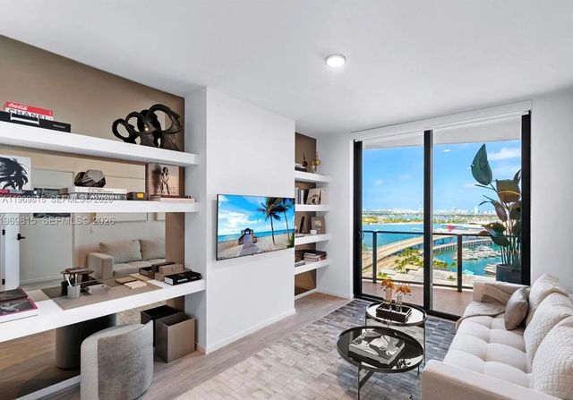 4 of 19 - 398 Ne 5th Street #3811, Miami, FL