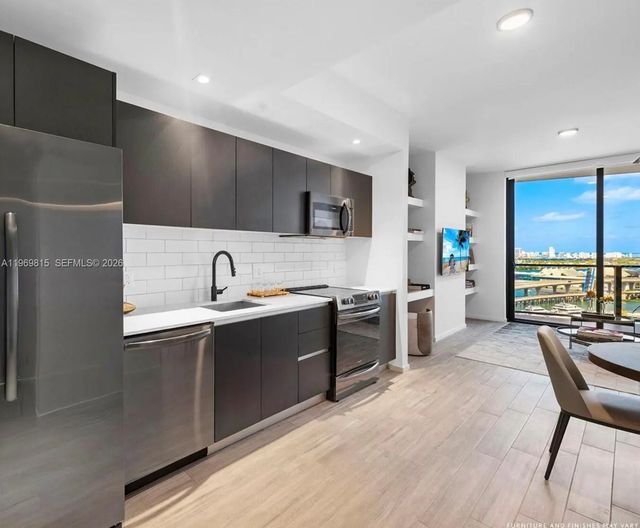 5 of 19 - 398 Ne 5th Street #3811, Miami, FL