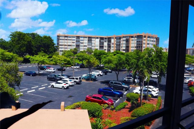 4 of 73 - 900 Saint Charles Place #316, Pembroke Pines, FL