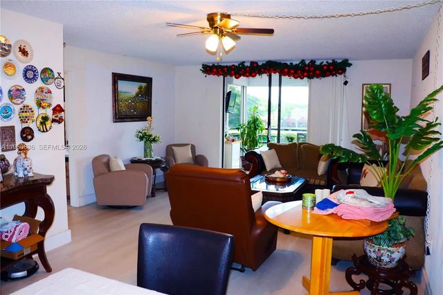 5 of 73 - 900 Saint Charles Place #316, Pembroke Pines, FL