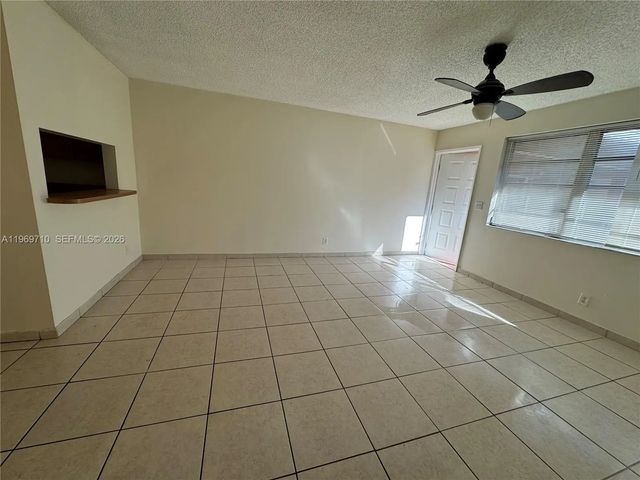3 of 11 - 1024 Twin Lakes Drive #21-f, Coral Springs, FL