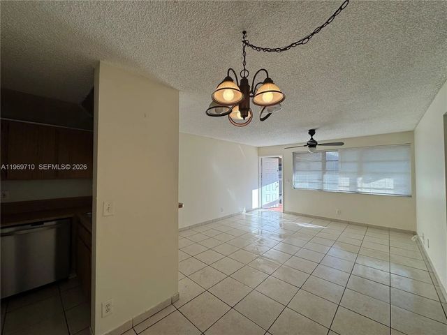 4 of 11 - 1024 Twin Lakes Drive #21-f, Coral Springs, FL