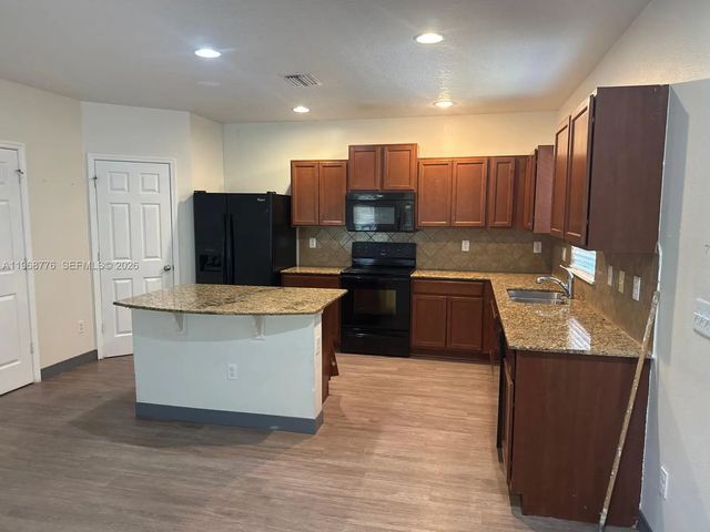 3 of 19 - 4717 Chatterton Way, Riverview, FL