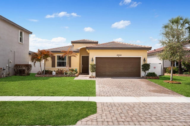 Photo of Listing #R11165798