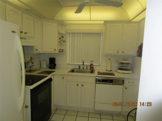 9350 Sunrise Lakes Boulevard #103, Sunrise