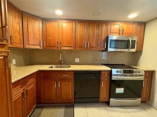 Photo of Listing #F10554121