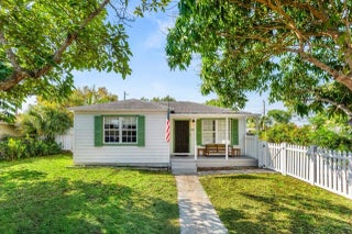 Photo of Listing #R11165810