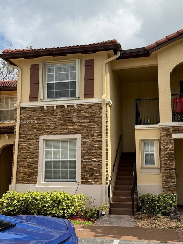 1485 Ne 33rd Road #207, Homestead