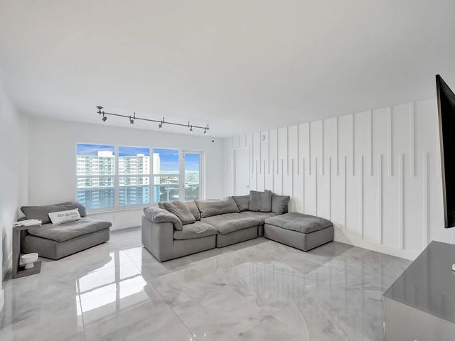3 of 39 - 3500 Galt Ocean Drive #1109, Fort Lauderdale, FL