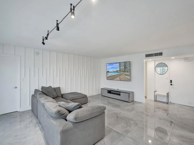 4 of 39 - 3500 Galt Ocean Drive #1109, Fort Lauderdale, FL