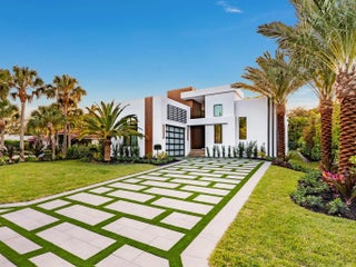 Photo of Listing #R11165873