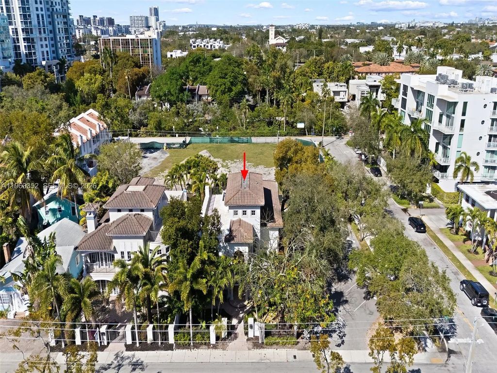 827 Se 2nd Court, Fort Lauderdale