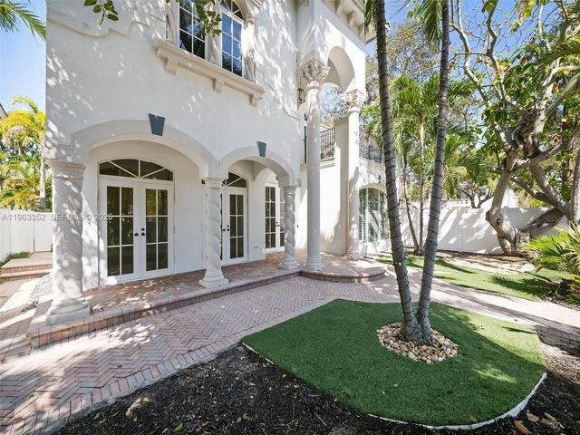 3 of 50 - 827 Se 2nd Court, Fort Lauderdale, FL