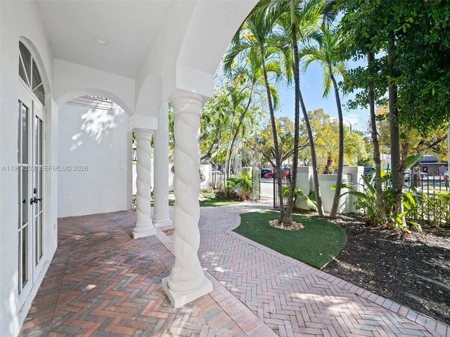 4 of 50 - 827 Se 2nd Court, Fort Lauderdale, FL