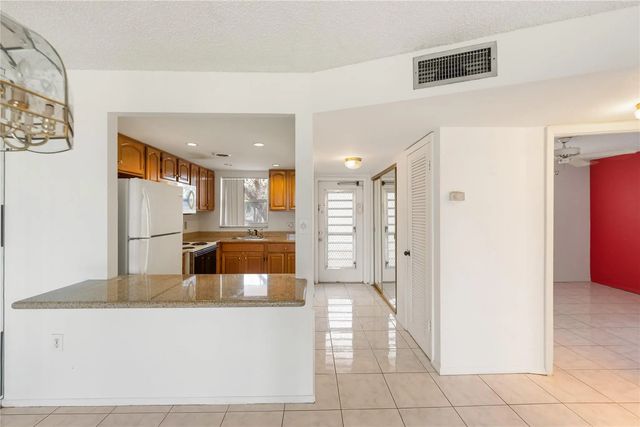 8081 N Sunrise Lakes Drive #203, Sunrise