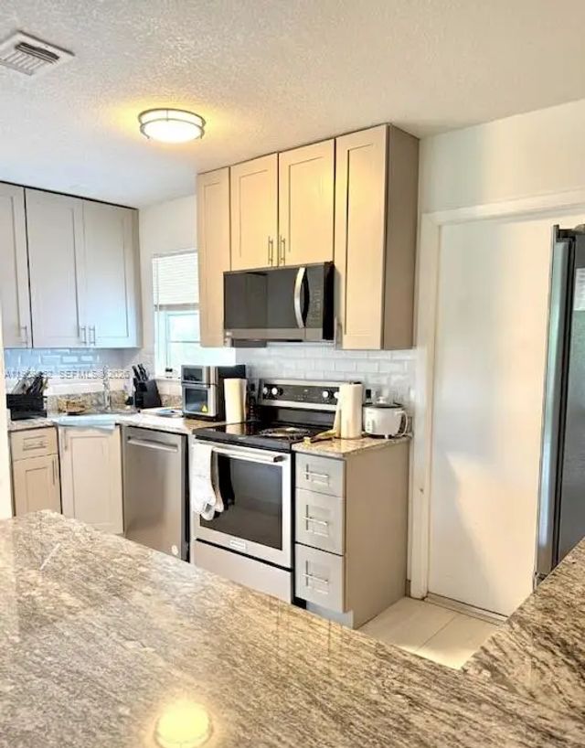 3 of 16 - 1450 Sw Cellini Avenue, Port St. Lucie, FL