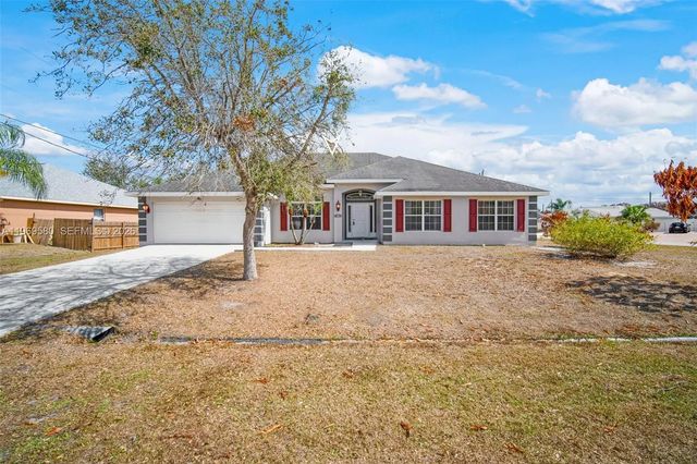 4 of 39 - 6762 Nw Daffodil Lane, Port St. Lucie, FL