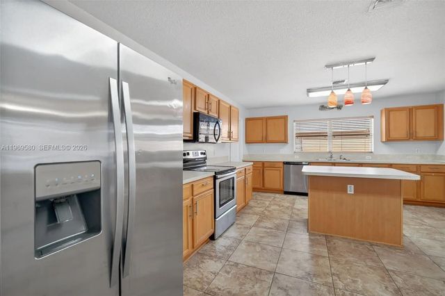 5 of 39 - 6762 Nw Daffodil Lane, Port St. Lucie, FL
