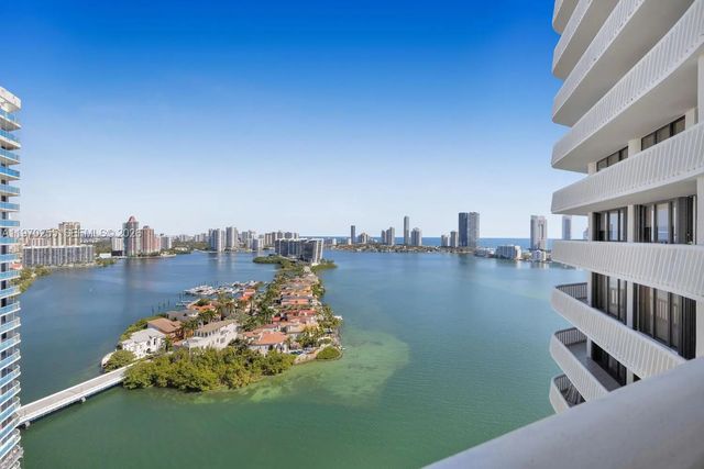 2 of 38 - 3000 Island Boulevard #2504, Aventura, FL
