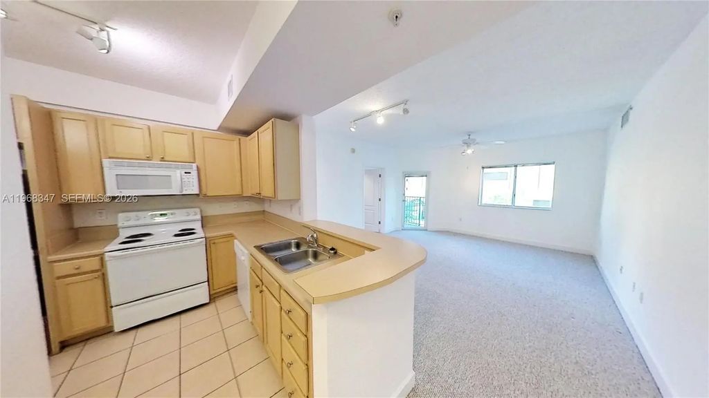 6001 Sw 70th Street #217, South Miami