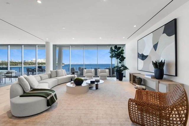 5 of 39 - 5 Grove Isle Drive #m204, Coconut Grove, FL