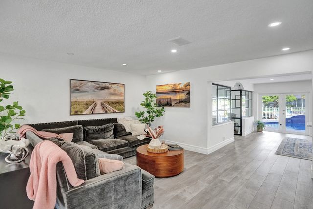 4 of 34 - 4011 Ne 26th Avenue, Lighthouse Point, FL