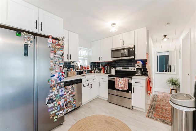 4 of 17 - 659 Ne 32nd Street, Oakland Park, FL