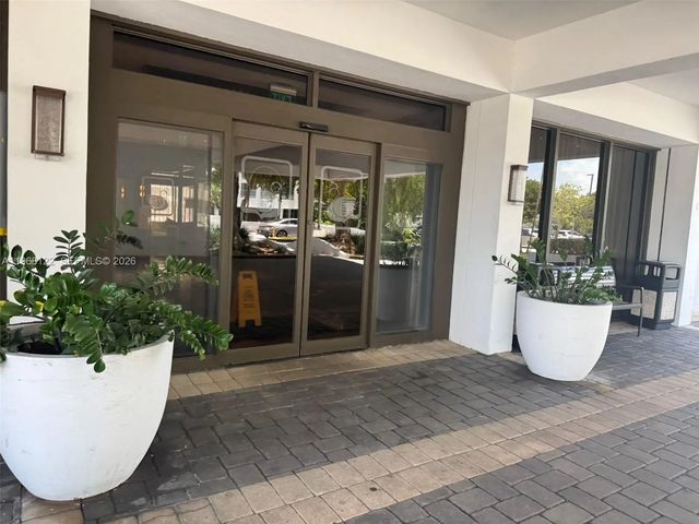 2 of 15 - 600 Ne 36th Street #820, Miami, FL