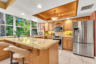 Photo of Listing #R11166008