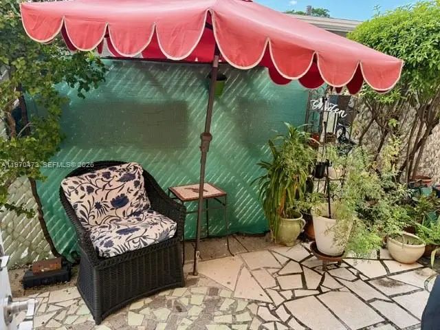 2 of 30 - 2200 Monroe Street #6, Hollywood, FL