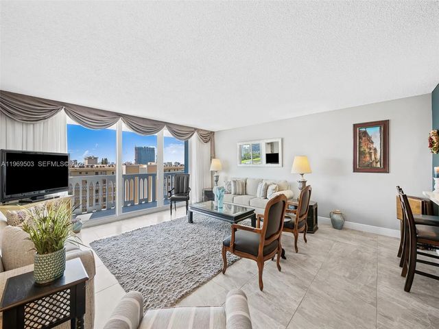 401 Ne 14th Avenue #808, Hallandale Beach