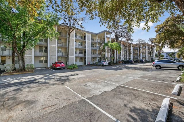 4898 Nw 29th Court #315, Lauderdale Lakes