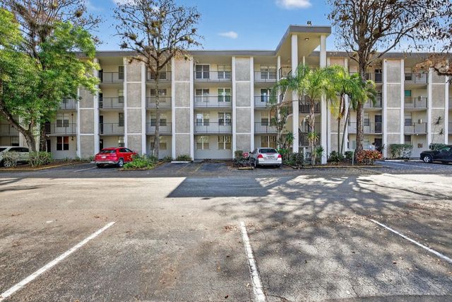 2 of 65 - 4898 Nw 29th Court #315, Lauderdale Lakes, FL