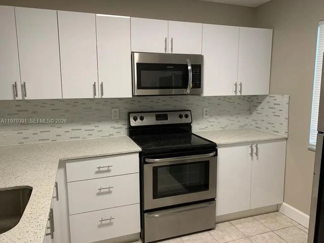4 of 26 - 8700 N Sherman Circle #305, Miramar, FL