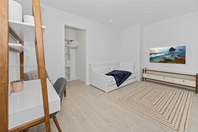4 of 31 - 17475 Collins Avenue #1201, Sunny Isles Beach, FL